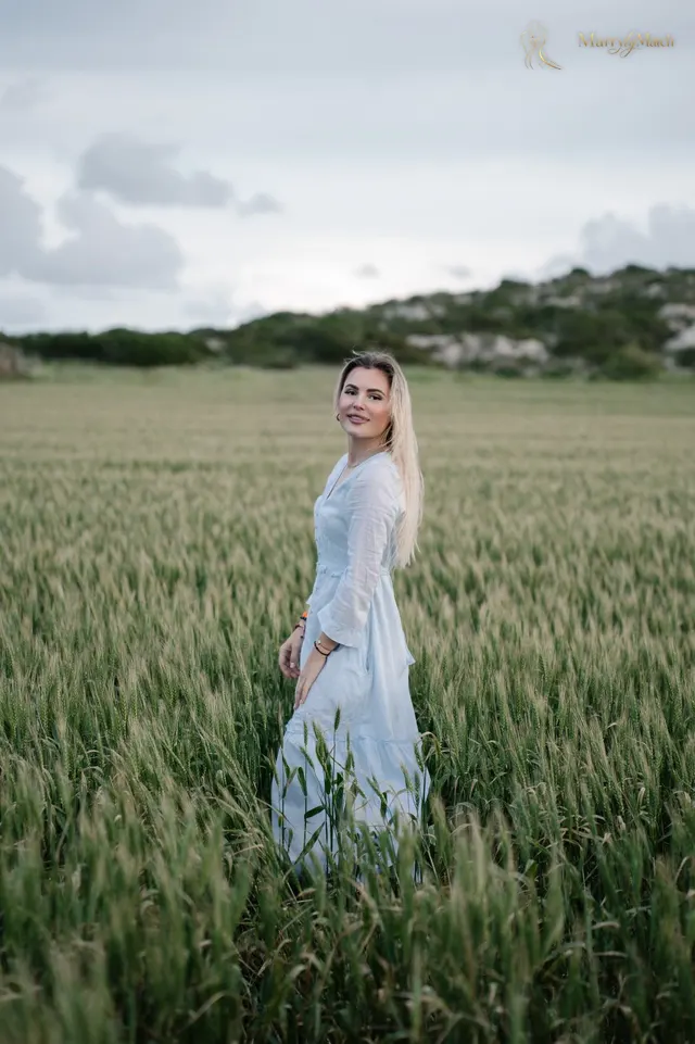 Another photo of Oksana