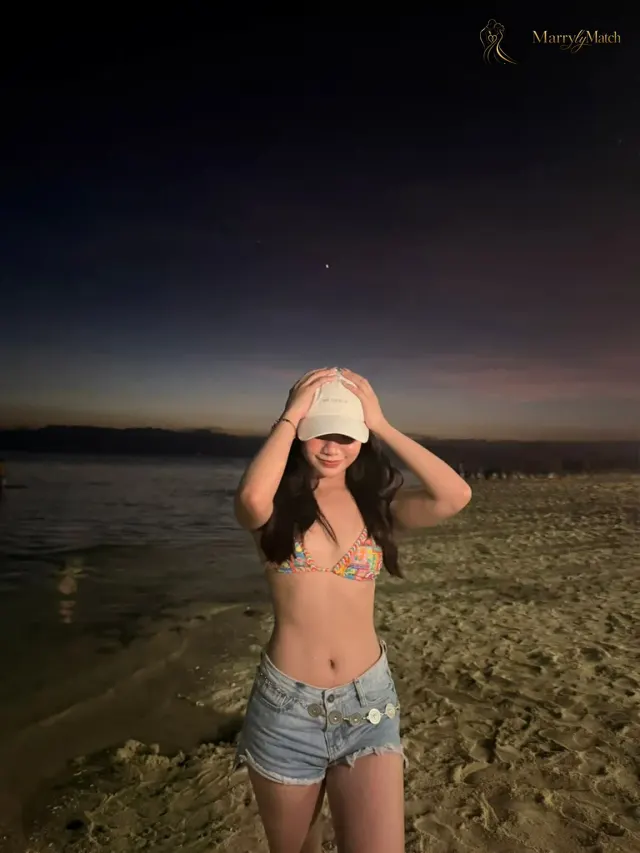 Another photo of Jovelyn
