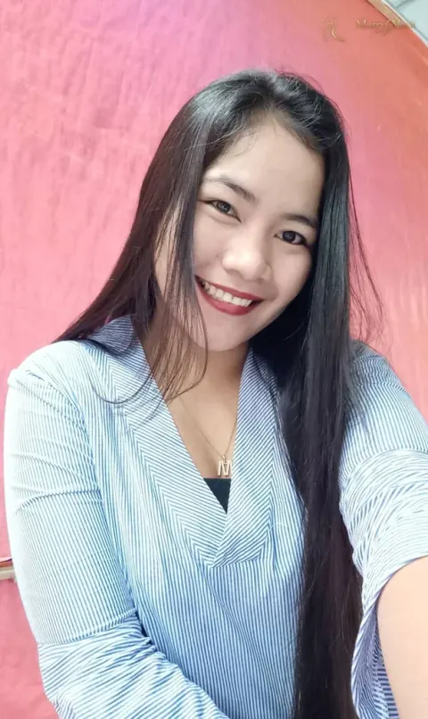 Angelica, 32