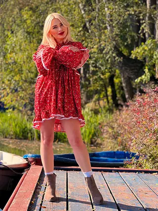 Another photo of GALINA