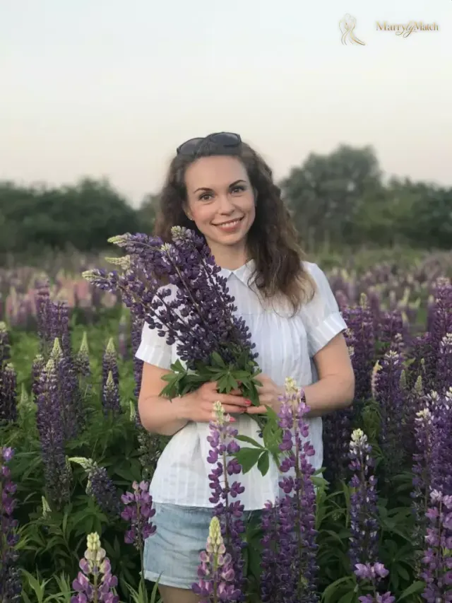 Yana, 39